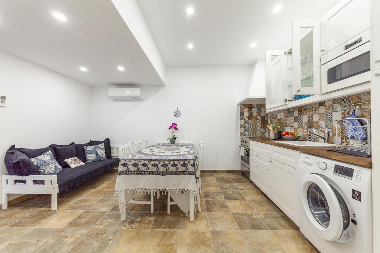 City Walls Townhouse Apartment Лагос Екстериор снимка